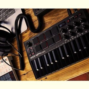 Akai Professional MPK Mini MKII 25-Key Ultra-Portable USB MIDI Drum Pad